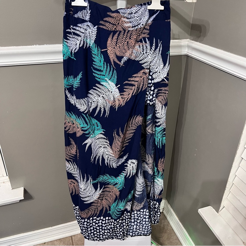 Walk thru skirt